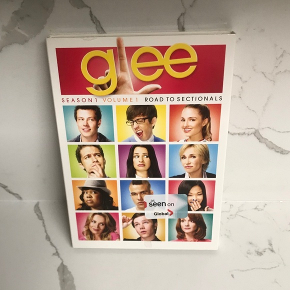 Glee Season 1 Vol 1 Road to Sectionals DVD 4 Disc Set 2009 NWT - Picture 1 of 3